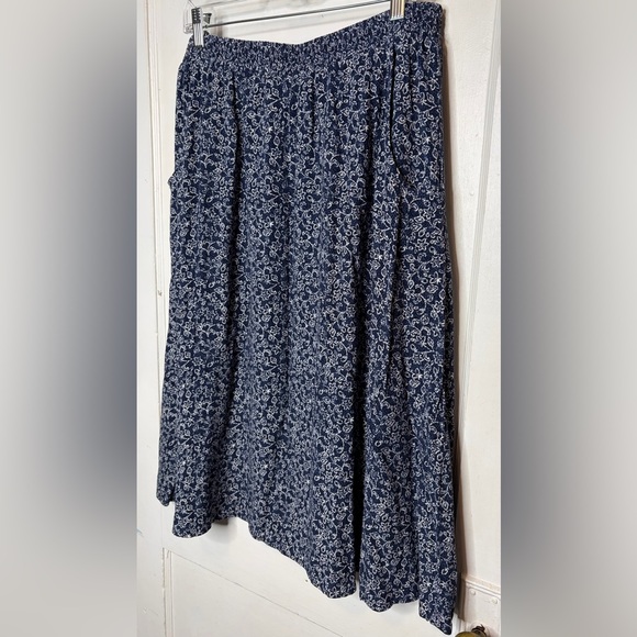 Garnet Hill Navy Blue Floral Midi Skirt Pull On Lined Crepe Pockets Sz L - Picture 4 of 9